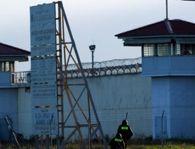 Βρέθηκε πριονισμένο κάγκελο στις φυλακές Τρικάλων